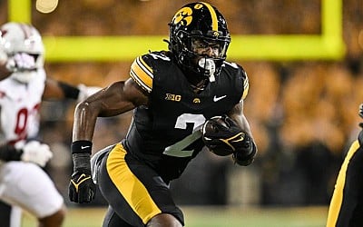 Iowa vs. Nebraska odds, line: 2024 college football picks, Week 14 Friday predictions from proven model