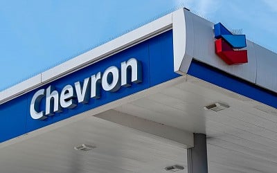 Chevron to take up to $1.5 billion in fourth-quarter charges