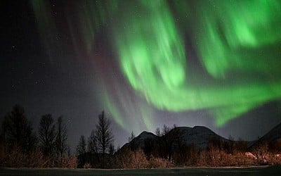 Northern Lights Forecast: These States Could See Aurora Borealis Tonight As Solar Flare Threatens Radio Blackouts