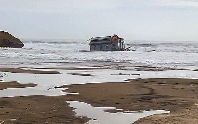 California wharf collapse sends 3 people into the ocean