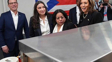 Kamala Harris makes final push for votes in battleground Pennsylvania