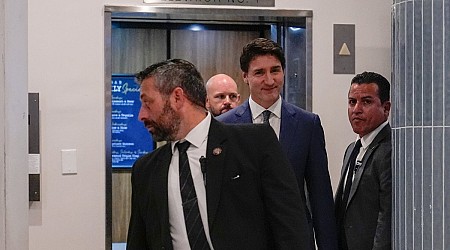 Canada’s Trudeau meets with Trump after tariffs threat