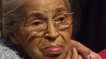 Today in History: Rosa Parks refuses to give up bus seat