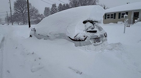 Heavy lake-effect snow makes post-holiday travel nearly ‘impossible’ in parts of the Great Lakes region