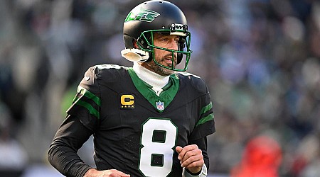 Aaron Rodgers, Jets leave door open for QB change after falling to 3-9 with loss to Seahawks