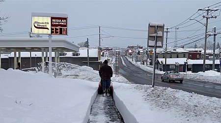 Snow blankets parts of US during busy holiday travel weekend with more snow and cold forecast