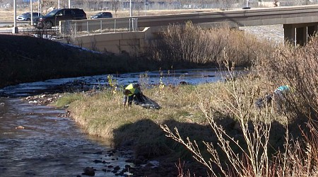 Volunteers clean up America the Beautiful Park, getting rid of plastic in our water system