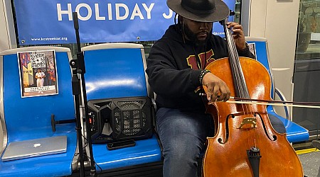 KC Streetcar hosting live music performances as part of the Holiday Jam