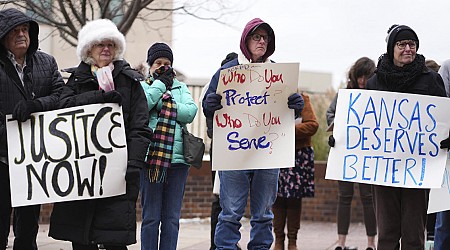 White former detective accused of preying on Black women in Kansas dies right before trial, prosecutors say