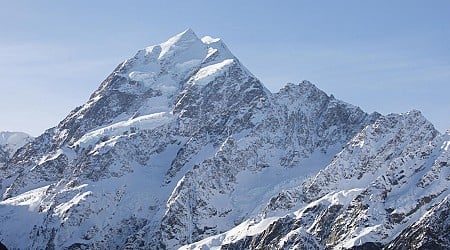 3 American and Canadian climbers go missing on New Zealand's highest peak