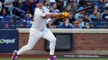 Mets' Projected $174 Million Slugger Predicted to Sign With NL Contender