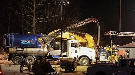 Authorities search sinkhole for missing woman in Pennsylvania