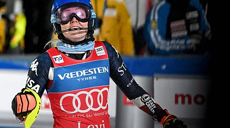 Ski alpin : la star américaine Mikaela Shiffrin remporte le premier slalom de la saison, à Levi