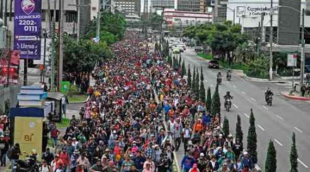 Exigen maestros de Guatemala nuevo convenio laboral