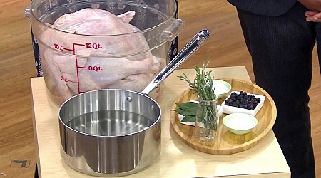 Your Thanksgiving questions answered: Prep, turkey, desserts