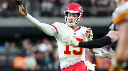 Injured Chiefs Star’s Strong Message Amid Patrick Mahomes’ Offensive Struggles As Andy Reid Clears Stance on $80M Guard’s Future