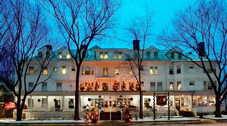 2 New England destinations are great for a Christmas vacation