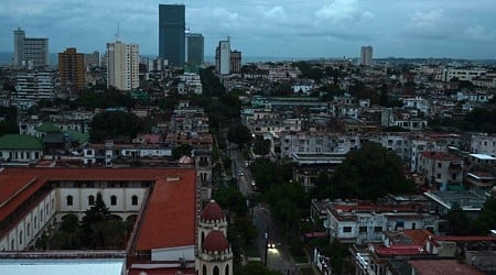 Cuba bajo apagón total tras "desconexión" del sistema eléctrico