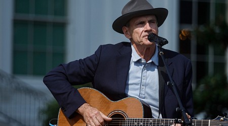 James Taylor tour heading to NE Ohio