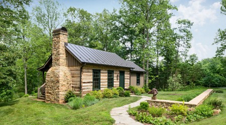 Tour a Relocated Log Cabin in Virginia Horse Country (10 photos)