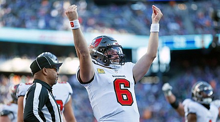 Mayfield sparks Bucs with 'Double Tommy tribute'