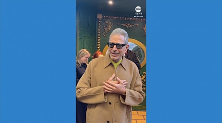 WATCH: Jeff Goldblum plays piano in London train station