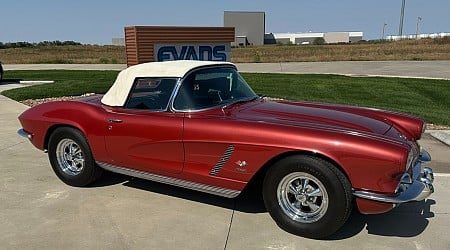 Fuel-Injected 1962 Chevrolet Corvette 4-Speed