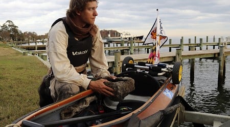 Canoeist Dressed as Pirate Tackles 6,000-Mile Great Loop