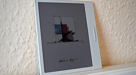 Don’t buy the Kindle Colorsoft, buy this e-reader instead