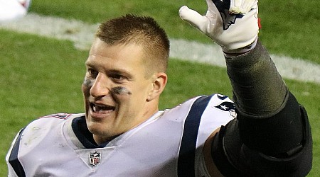 NFL's Gronk calls Apple his best-ever investment