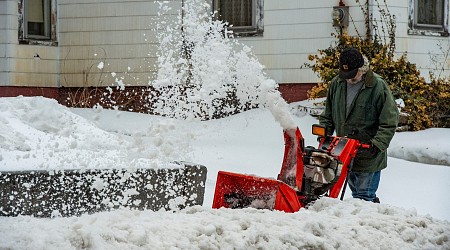 Winter Weather Warnings in 13 States As 10 Inches of Snow To Hit