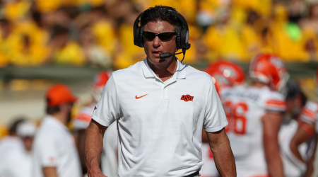 Mike Gundy will remain Oklahoma State coach after coming to agreement on restructured deal