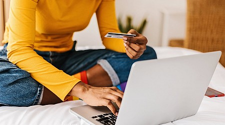 How to protect yourself while shopping online