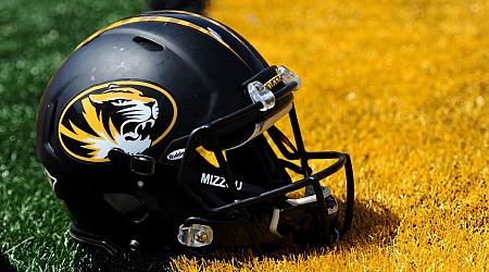 Four-star tackle Rogers decommits from Missouri