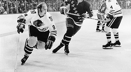 Today in Sports History: Bobby Hull scores his 1,000th point