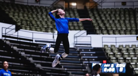 Kentucky Wildcat Star's Unusual Volleyball Defense Leaves The Community Stunned: "Next USWNT Star"