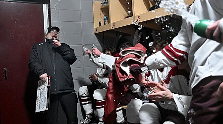 Arlington’s John Messuri becomes 20th hockey coach in Massachusetts history with 400 wins