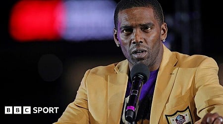 NFL Hall of Famer Moss receiving cancer treatment