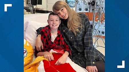 Taylor Swift makes surprise visit at Kansas City children's hospital