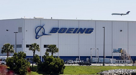 Boeing to invest $1 billion in South Carolina 787 facility