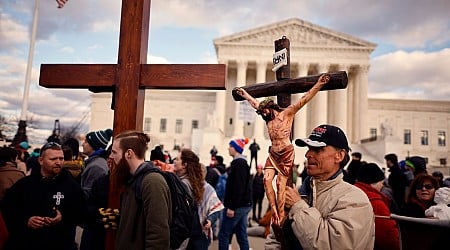 A new Supreme Court case about religion has a hidden trap for workers