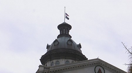 Flags lowered in South Carolina to honor former Congressman John Spratt