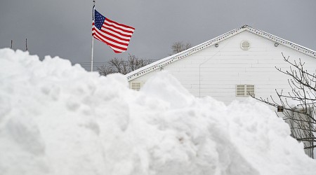 Winter Weather Warnings in 5 States as a Foot of Snow To Fall