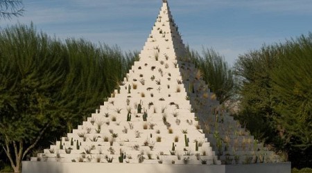 Agnes Denes installs Living Pyramid in California for Desert X