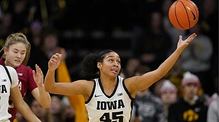 Iowa WBB News: Hannah Stuelke Saves Jan Jensen From Massive Upset Despite Lingering Injury