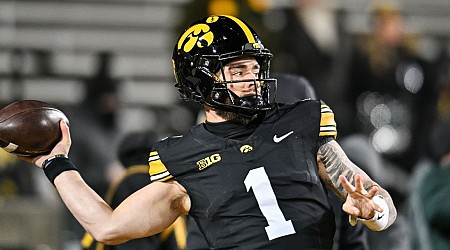 Iowa QB Brendan Sullivan (ankle) to return for Music City Bowl