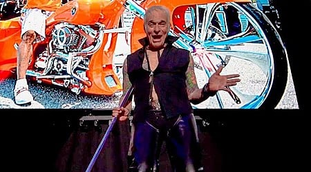 David Lee Roth Dances and Sings Along to Van Halen’s “Panama” in New Video: Watch