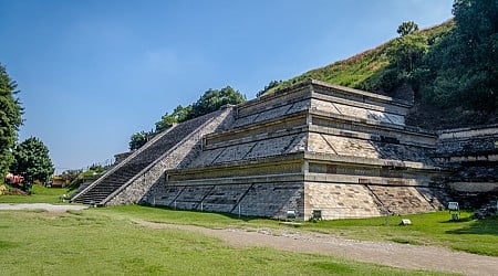 Une pyramide préhispanique découverte lors de la construction d’une route au Mexique