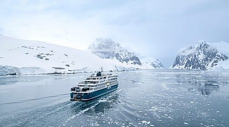 Some cruise passengers went on hunger strike after an engine failure ruined their plan to visit Antarctica