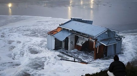 Major storm pounds California’s central coast, blamed for man’s death and partially collapsing pier